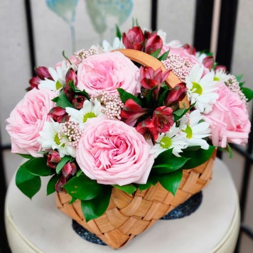 Корзина с цветами Микс