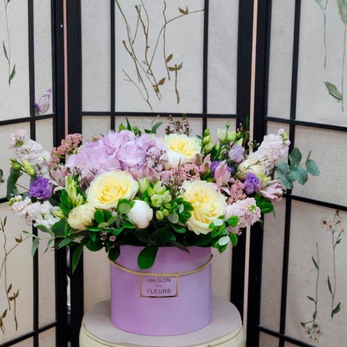 Цветы в шляпной коробке фото 4