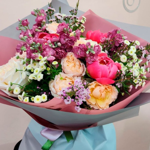 Авторский букет с Джульеттой и Пионами фото 2