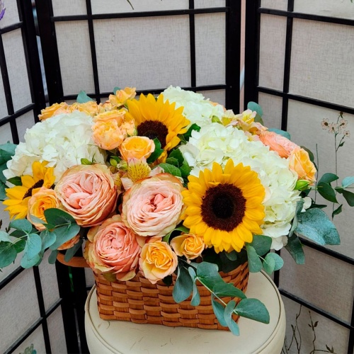 Корзина с цветами, большие композиции фото 4