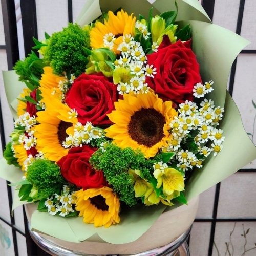 Авторский букет с Подсолнухами