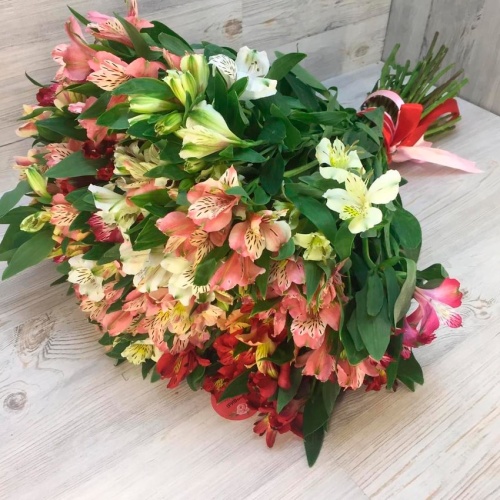 Букет из Альстромерии фото 3