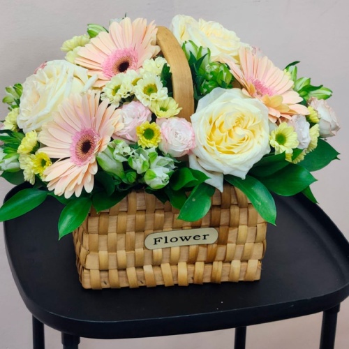 Корзина с цветами Микс