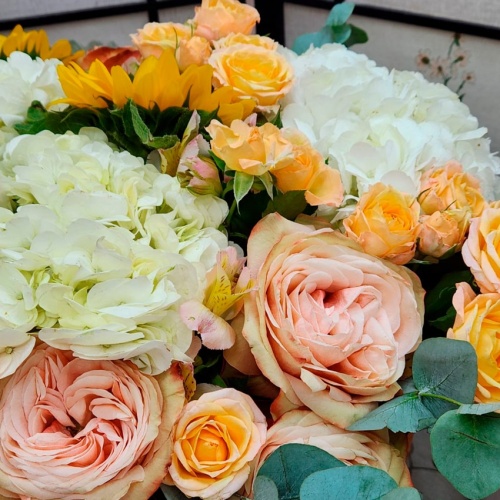 Корзина с цветами, большие композиции фото 5