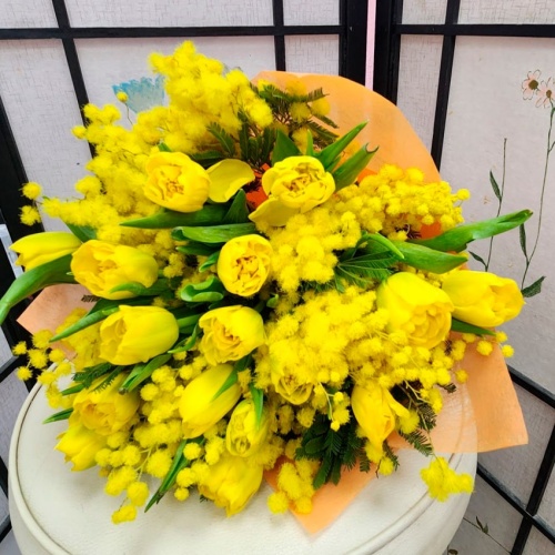 Желтые Тюльпаны с Мимозой фото 2