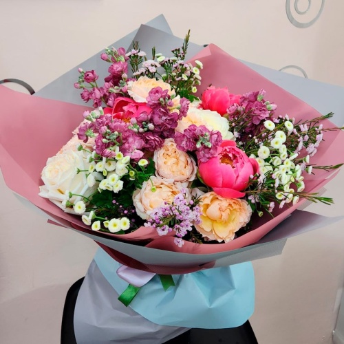 Авторский букет с Джульеттой и Пионами