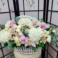 Корзина с цветами Макс