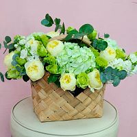 Композиция с Пионами