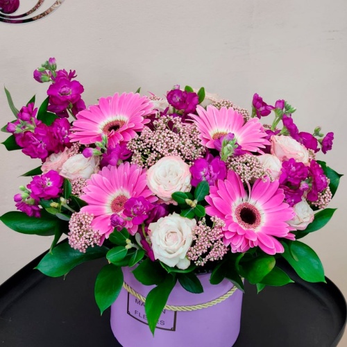 Цветы в шляпной коробке фото 3