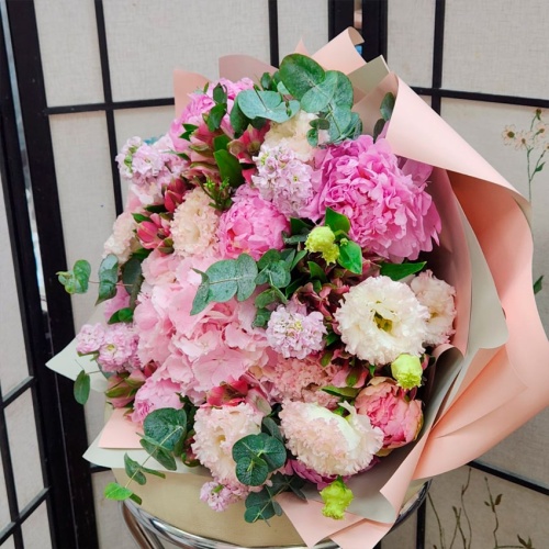 Авторский букет с Гортензиями и Пионами фото 3