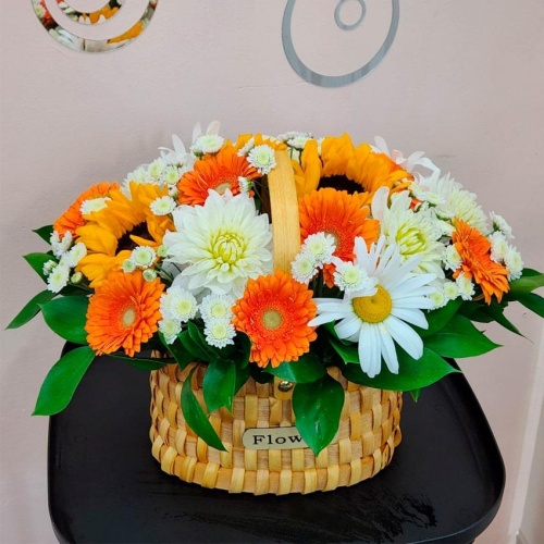 Корзина с цветами Микс