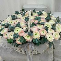 Корзина с Ранункулюсами