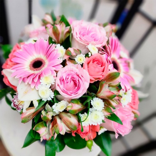 Цветы в шляпной коробке фото 6