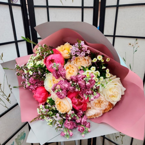 Авторский букет с Джульеттой и Пионами фото 3