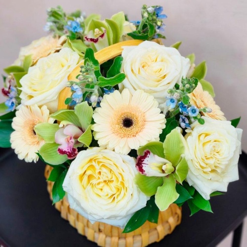 Корзина с цветами Микс фото 4