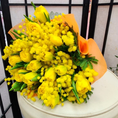 Желтые Тюльпаны с Мимозой фото 3